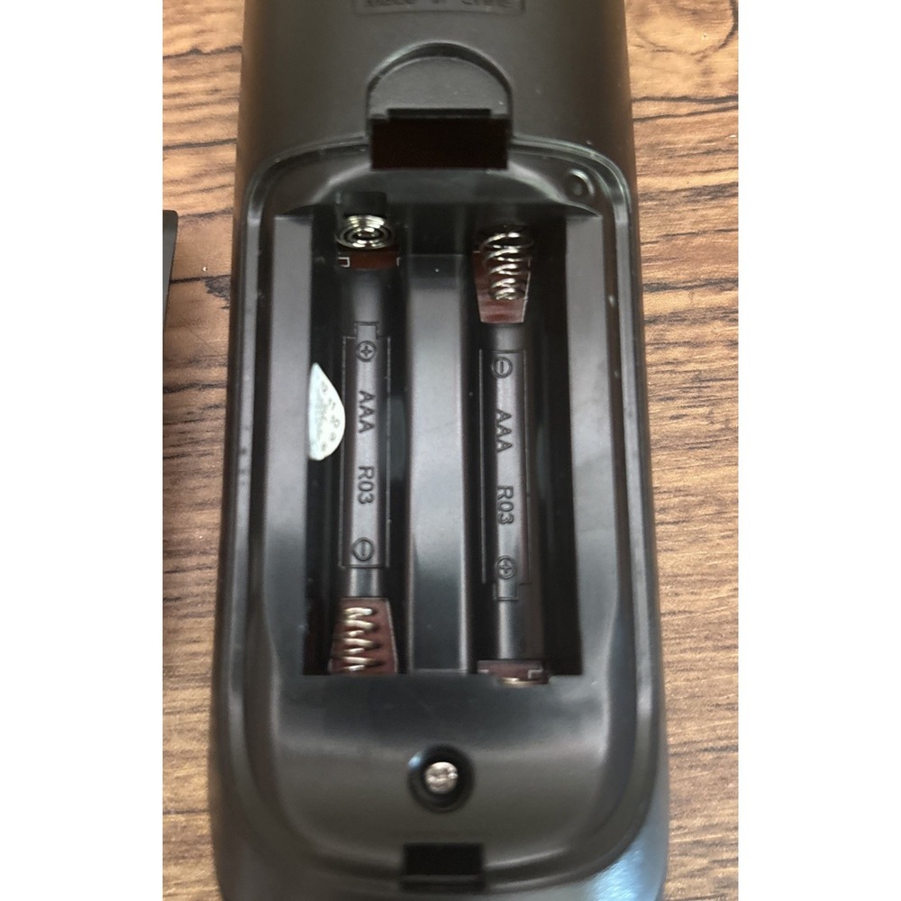 RCA RCRN04GR R2565-1 Remote Control LED Backlight Genuine WORKS TESTED - Picture 4 of 5